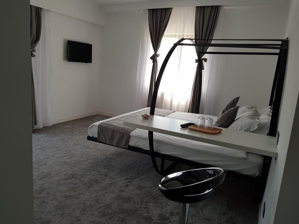 Heaven Guesthouse Corbeni Exterior photo